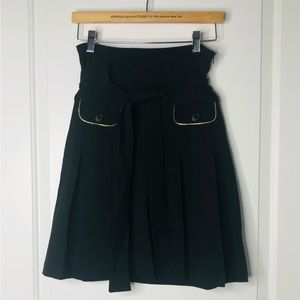 Black pleated skirt with belt Size Small